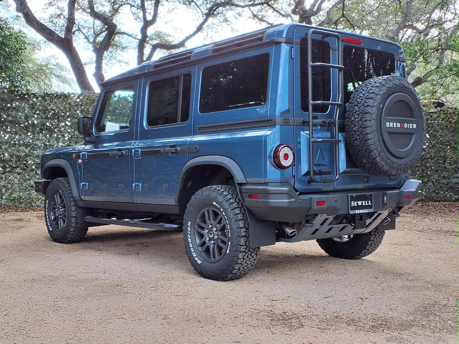 New 2026 SHALE BLUE INEOS Fieldmaster Edition image 4