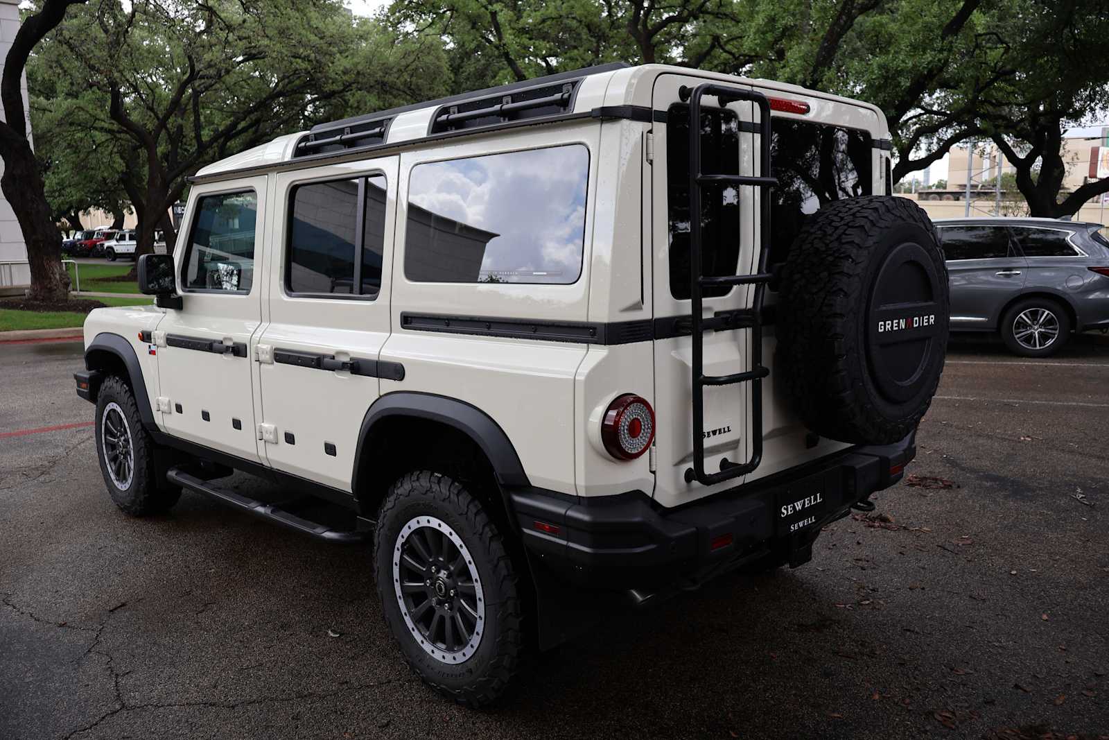New 2026 SCOTTISH WHITE INEOS Fieldmaster Edition image 5