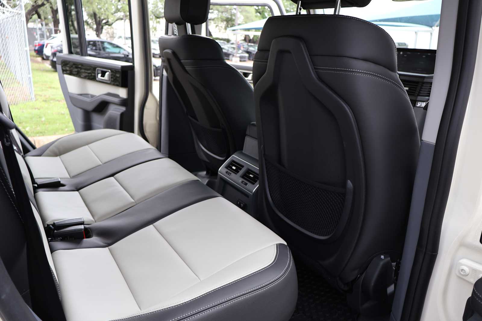 New 2026 SCOTTISH WHITE INEOS Fieldmaster Edition image 24