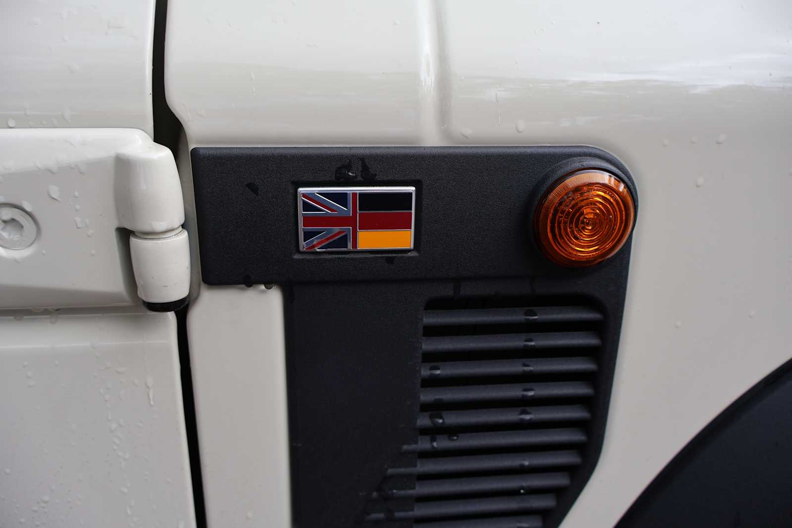 New 2026 SCOTTISH WHITE INEOS Fieldmaster Edition image 35