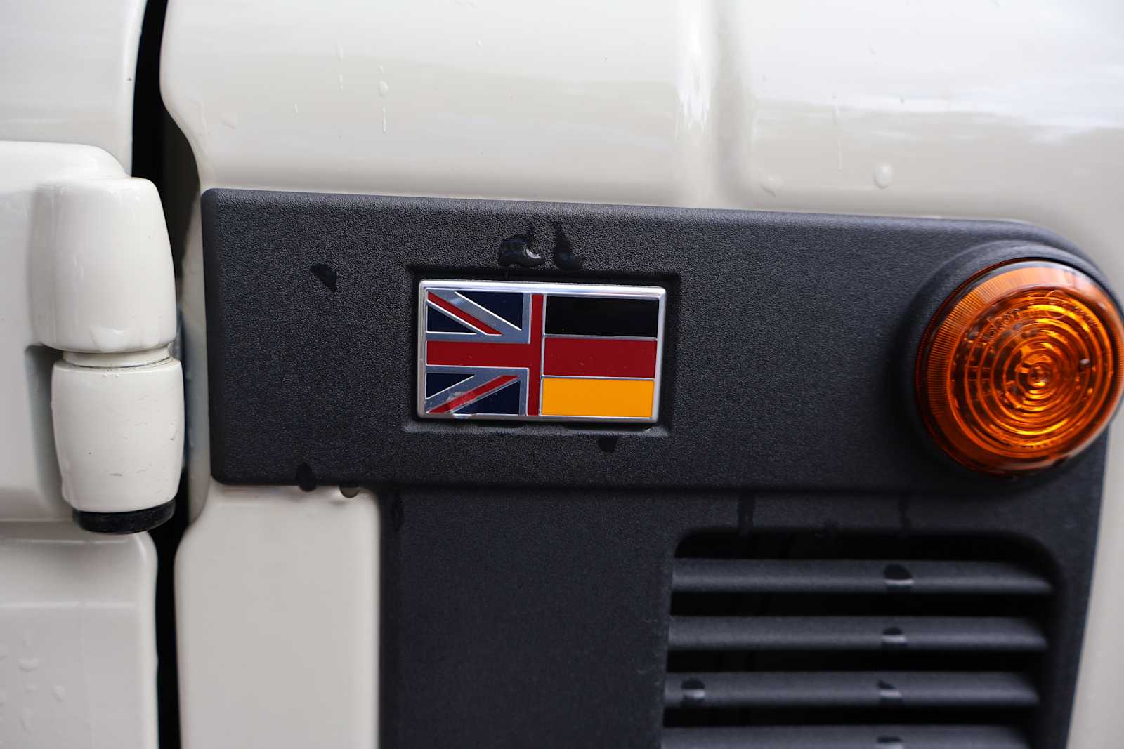 New 2026 SCOTTISH WHITE INEOS Fieldmaster Edition image 36