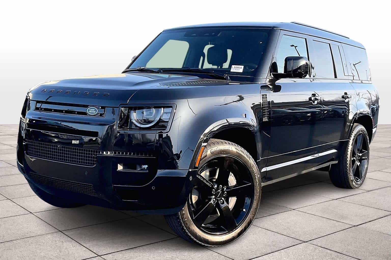 2026 Land Rover Defender 130 P400 X-Dynamic SE AWD