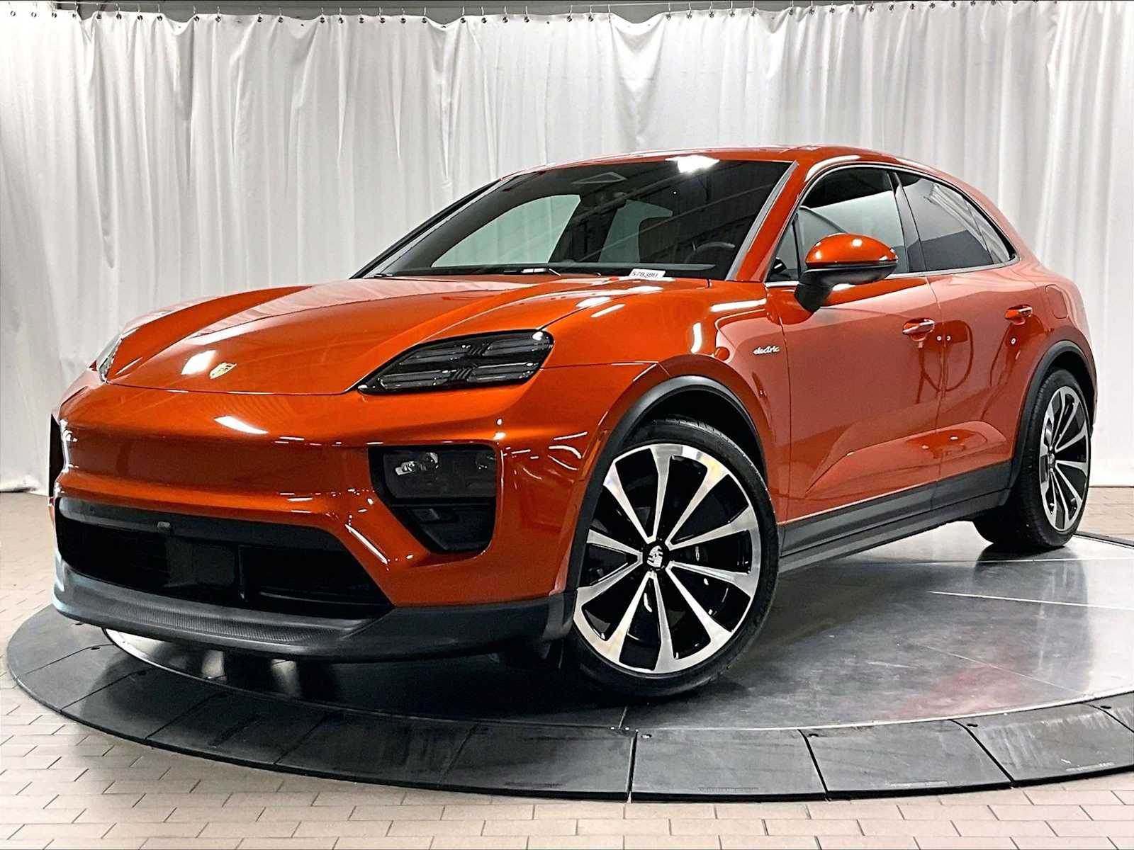 2025 Porsche Macan AWD
