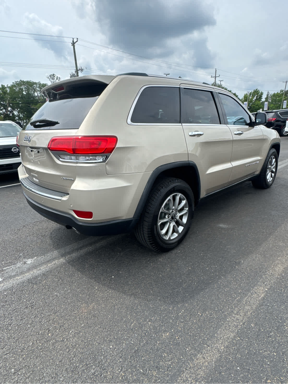 View vehicle photo 5