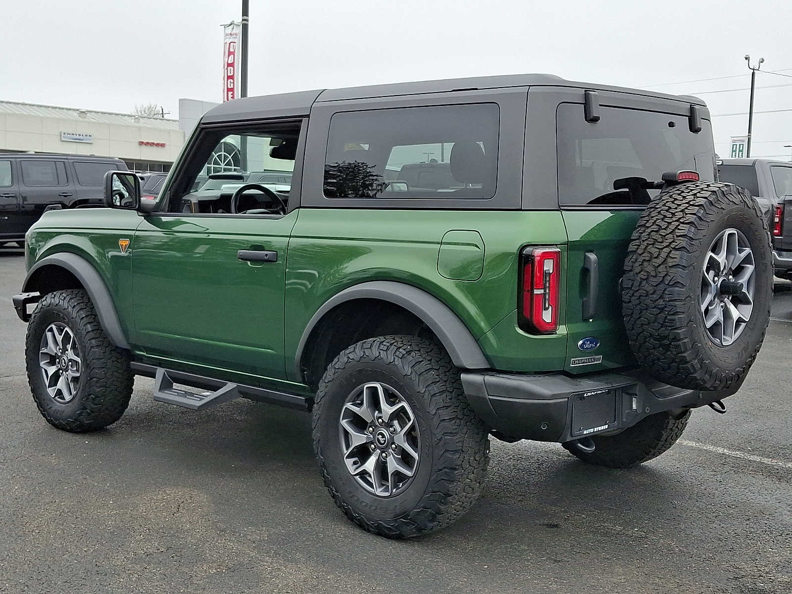 View vehicle photo 4