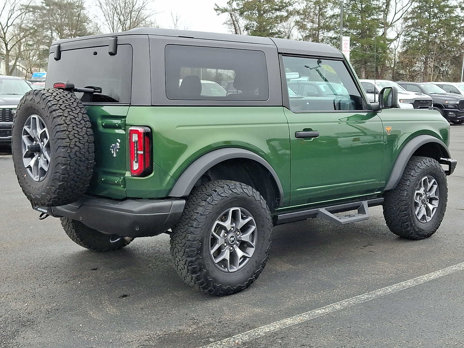 View vehicle photo 6