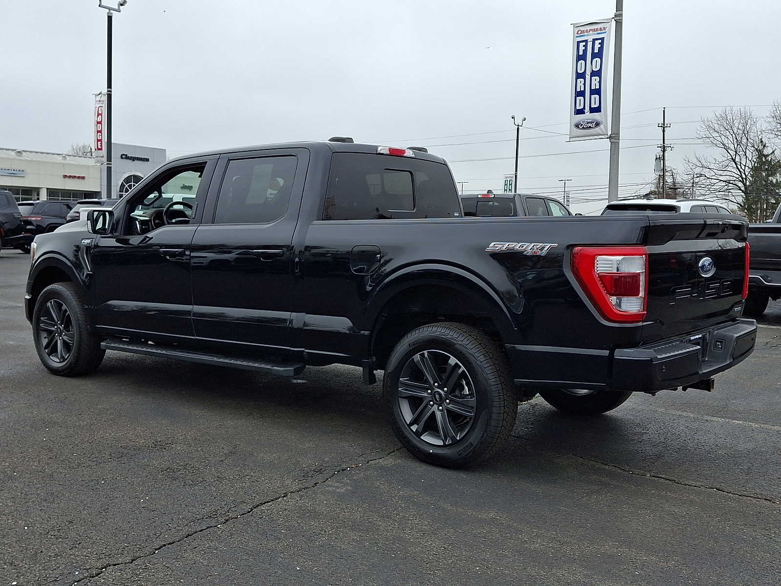 View vehicle photo 4