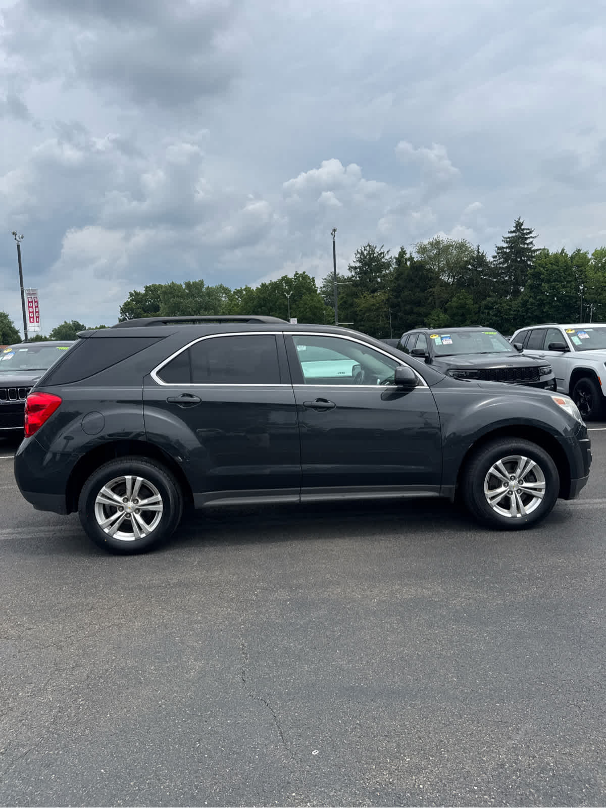 View vehicle photo 4