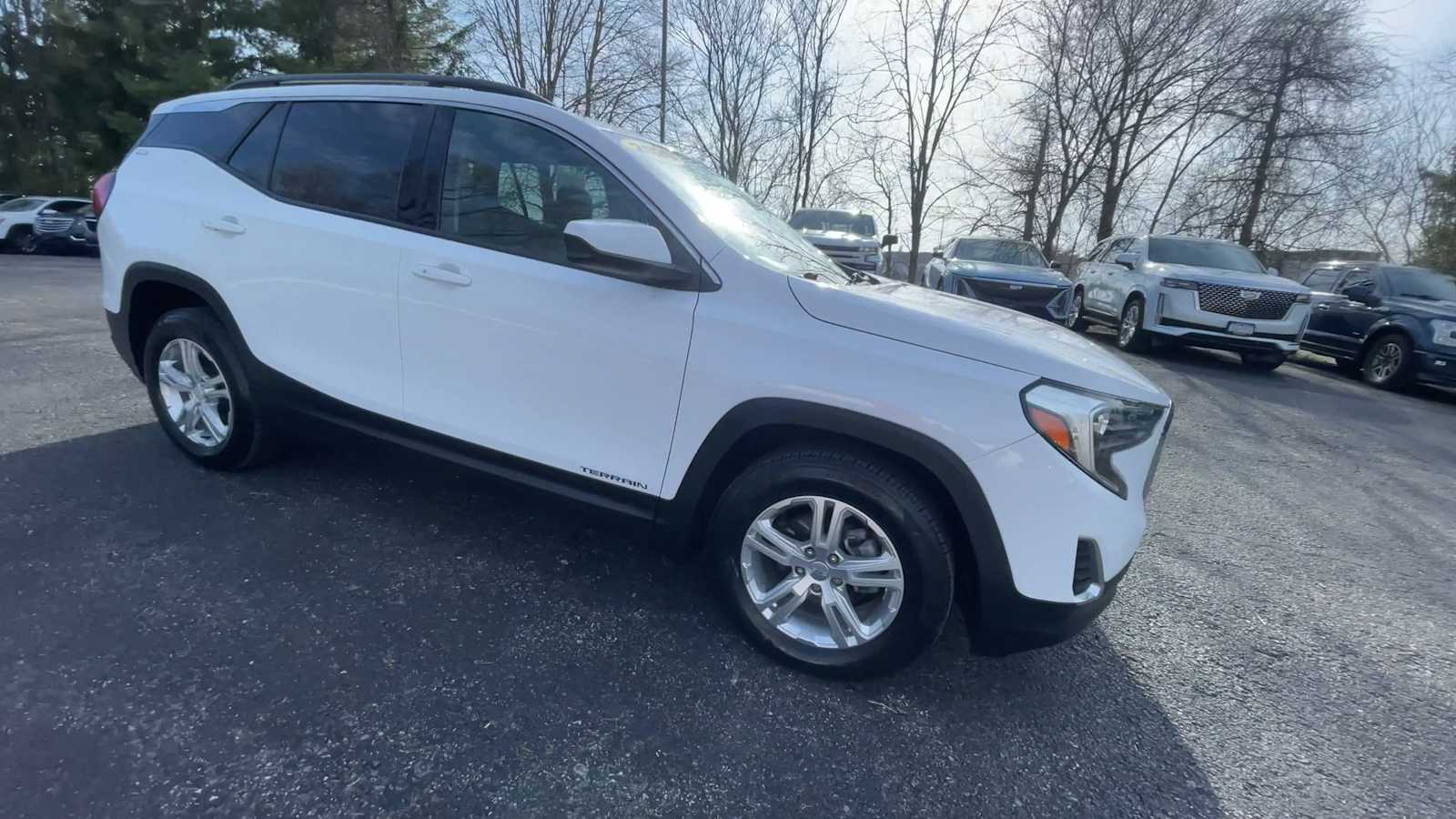 View vehicle photo 3