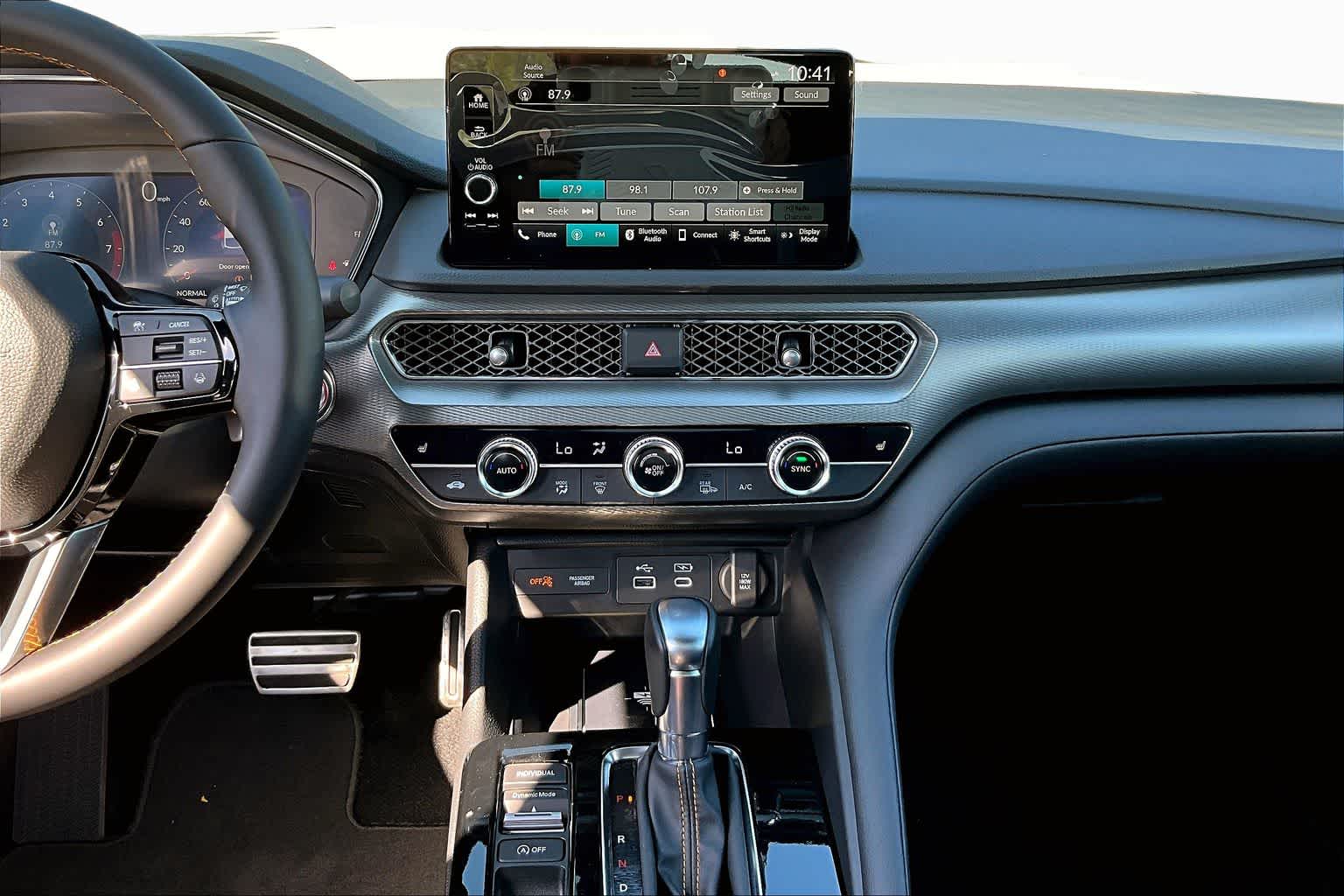 View vehicle photo 6