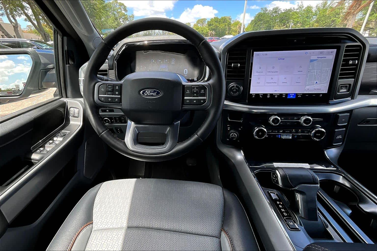 View vehicle photo 6