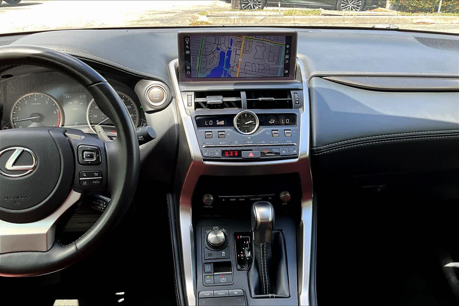 View vehicle photo 7