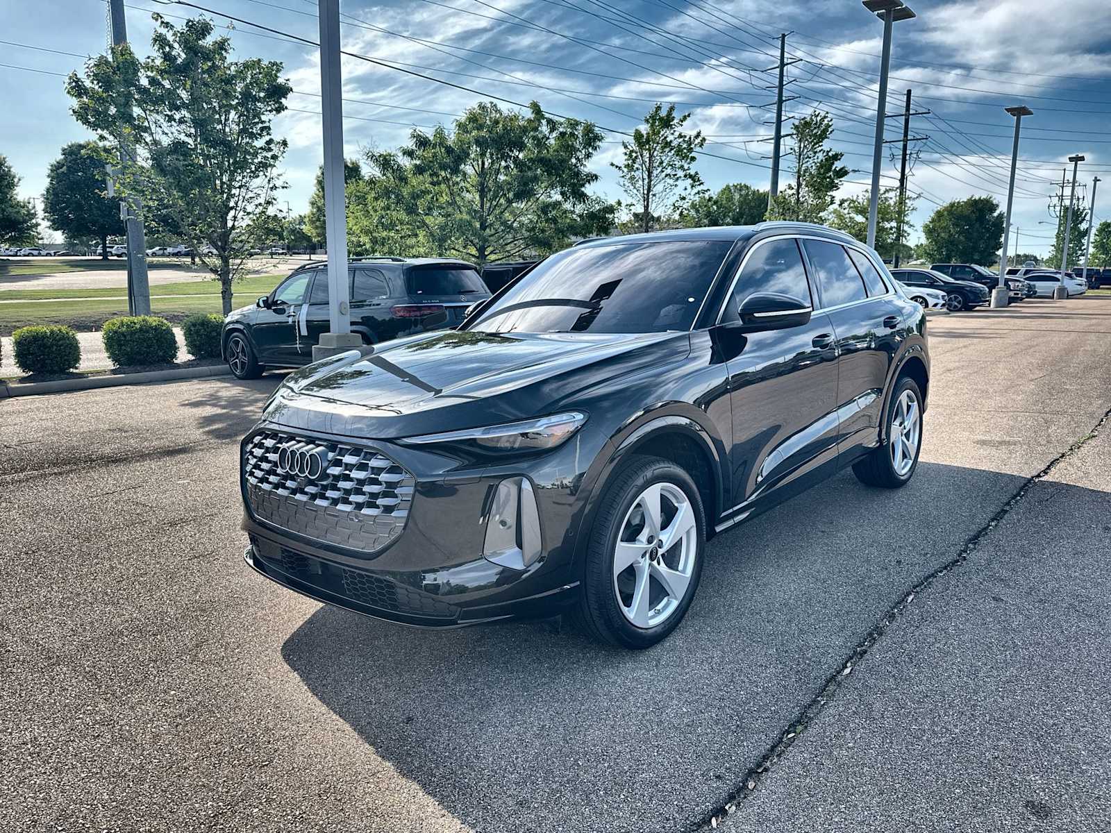 Mythos Black Metallic 2025 Audi Q5 quattro Premium Plus 40 TFSI SUV / Crossover All-Wheel Drive 7-Speed Automatic