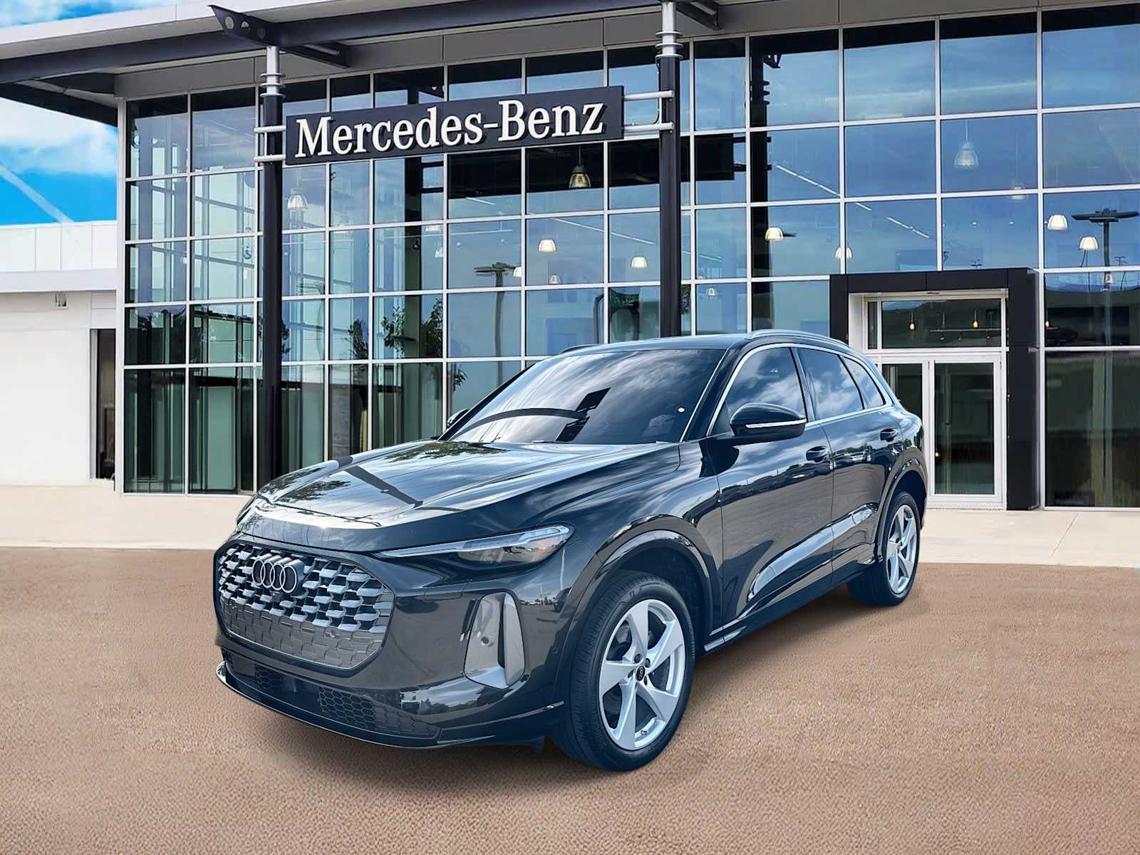 Mythos Black Metallic 2025 Audi Q5 quattro Premium Plus 40 TFSI SUV / Crossover All-Wheel Drive 7-Speed Automatic