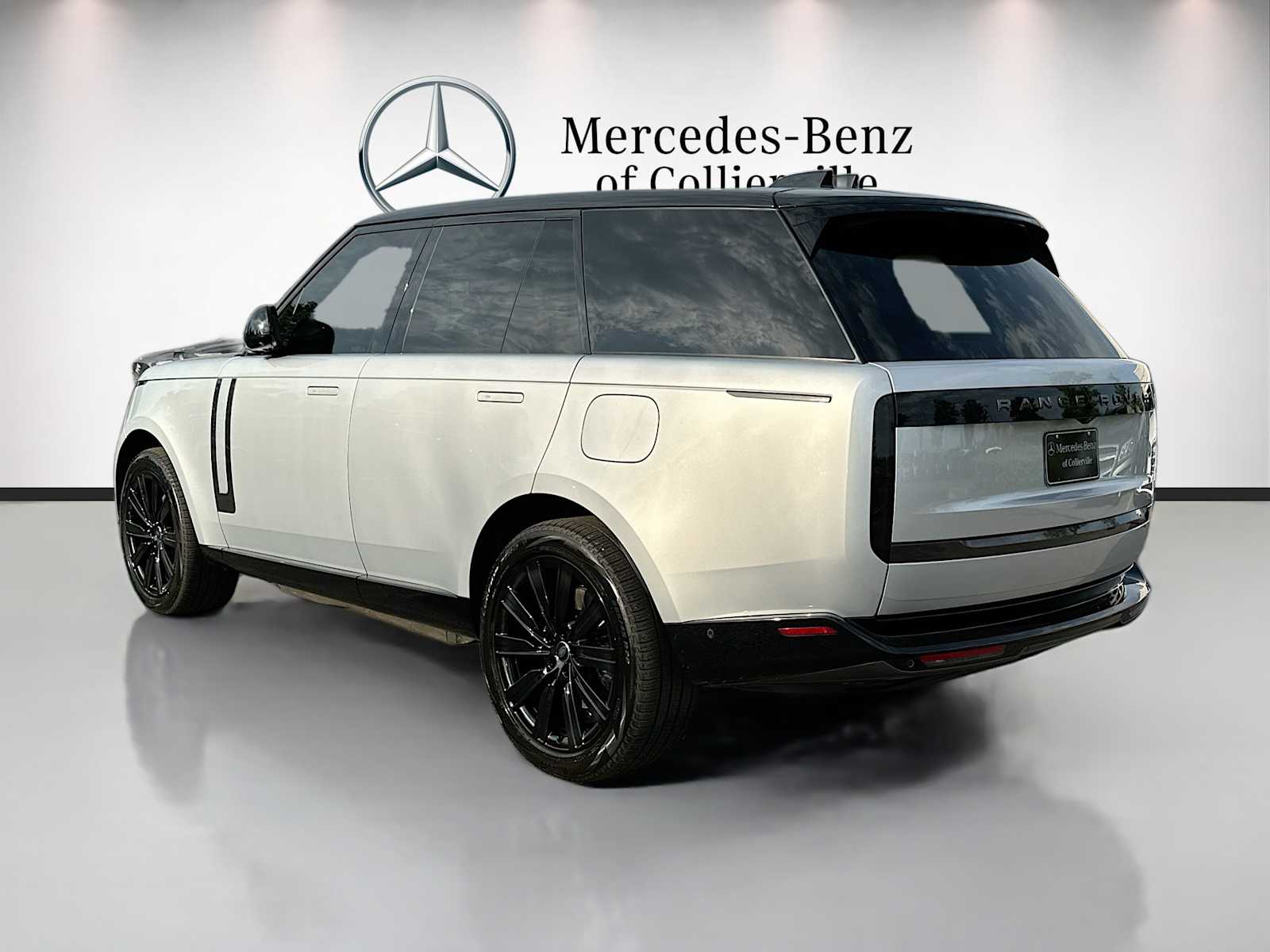 View vehicle photo 7