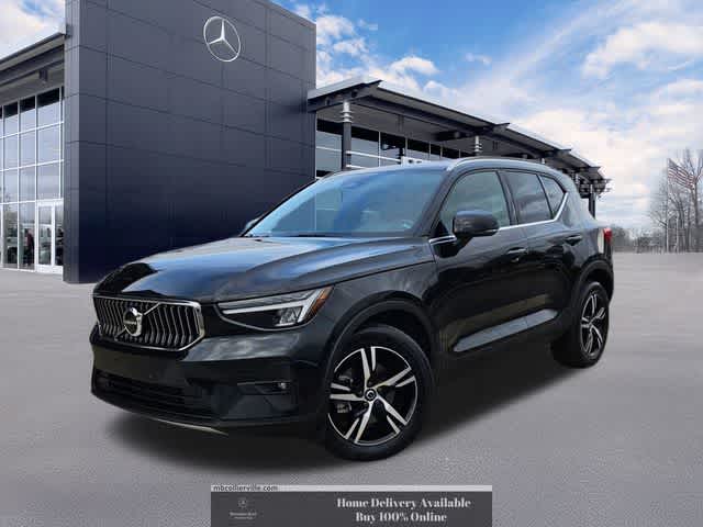 2023 Volvo XC40 B5 Plus Bright Theme AWD