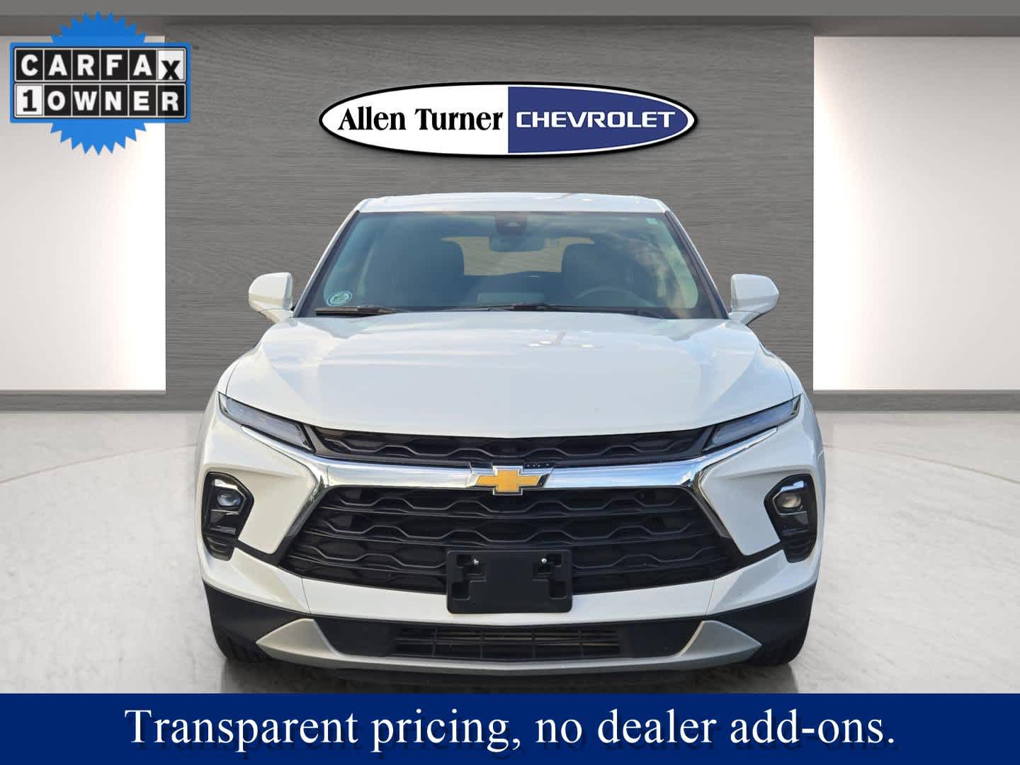 View vehicle photo 4