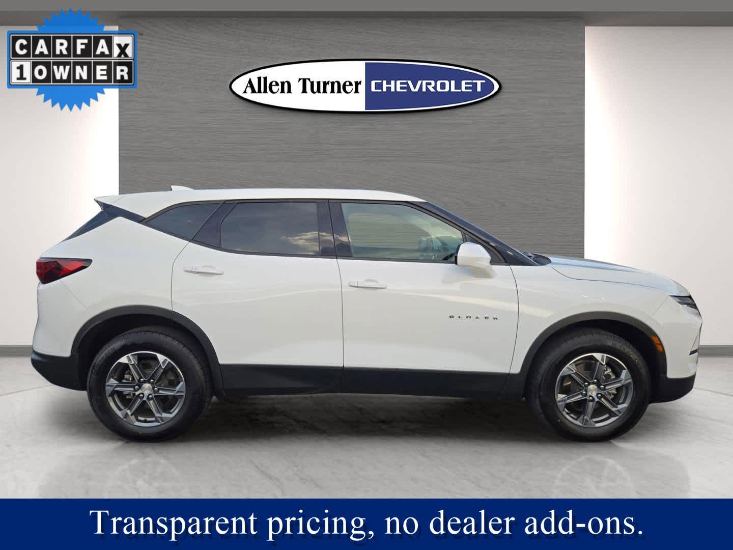 View vehicle photo 5