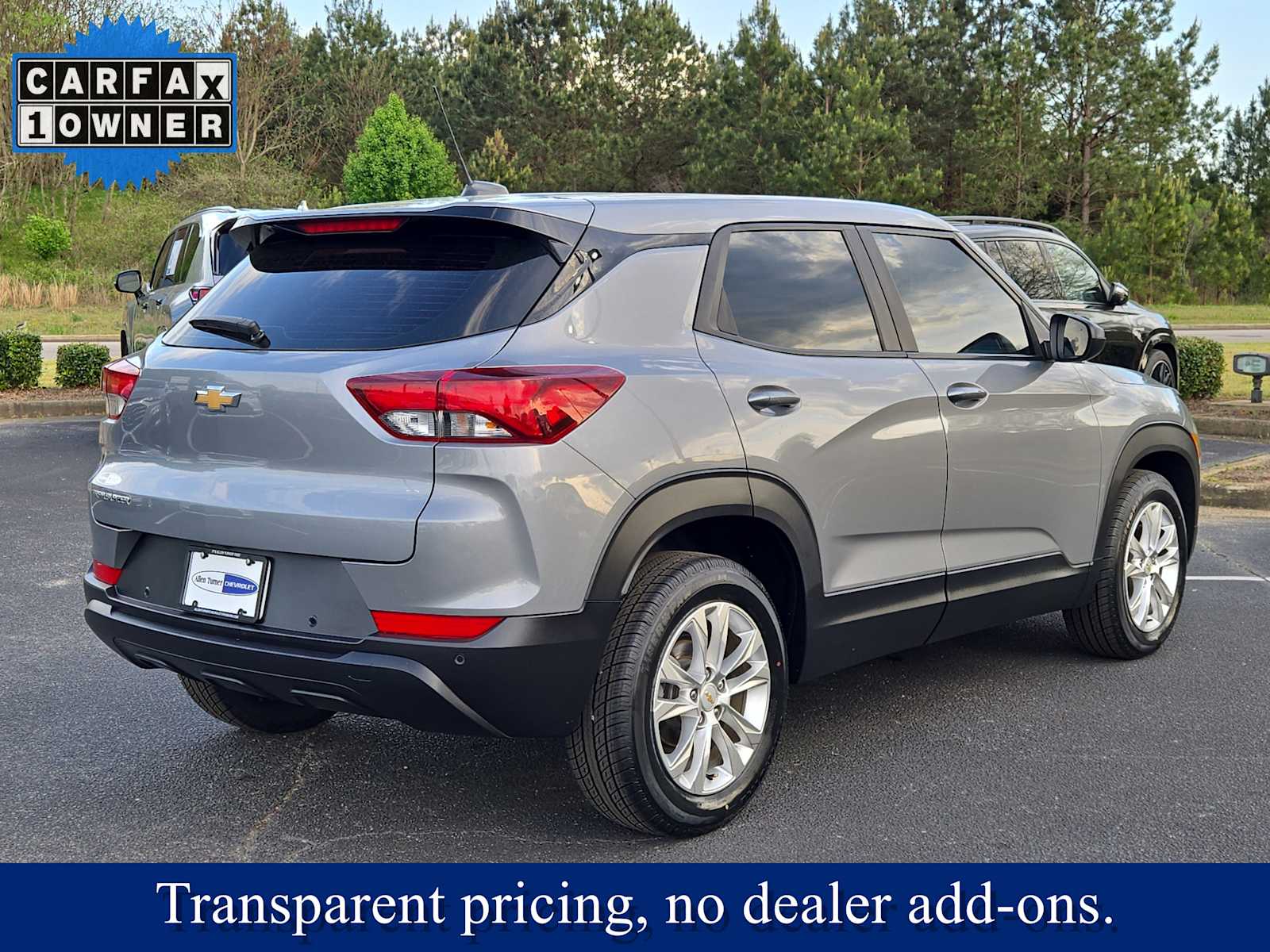 View vehicle photo 6