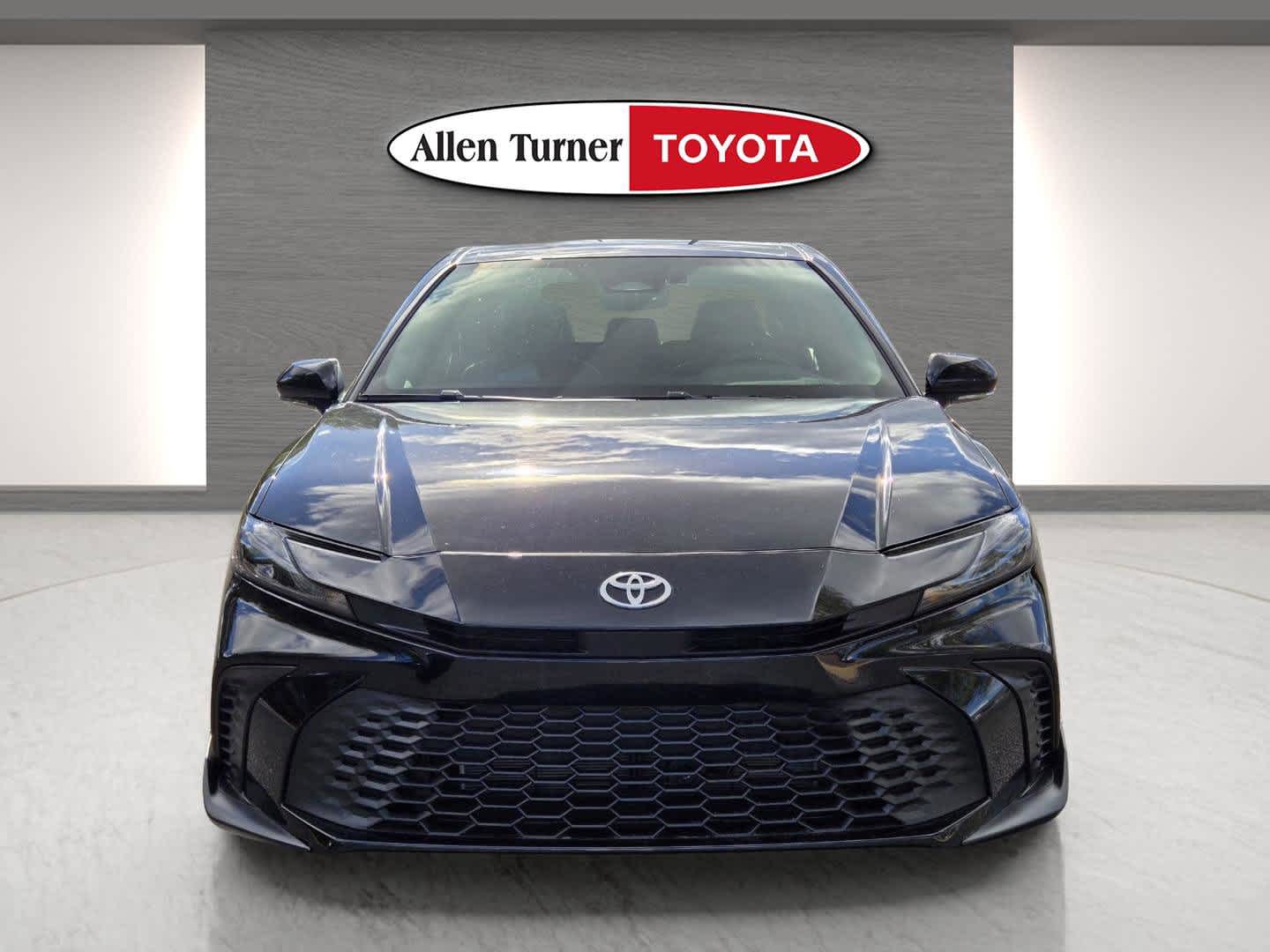 2026 Toyota Camry SE photo 3