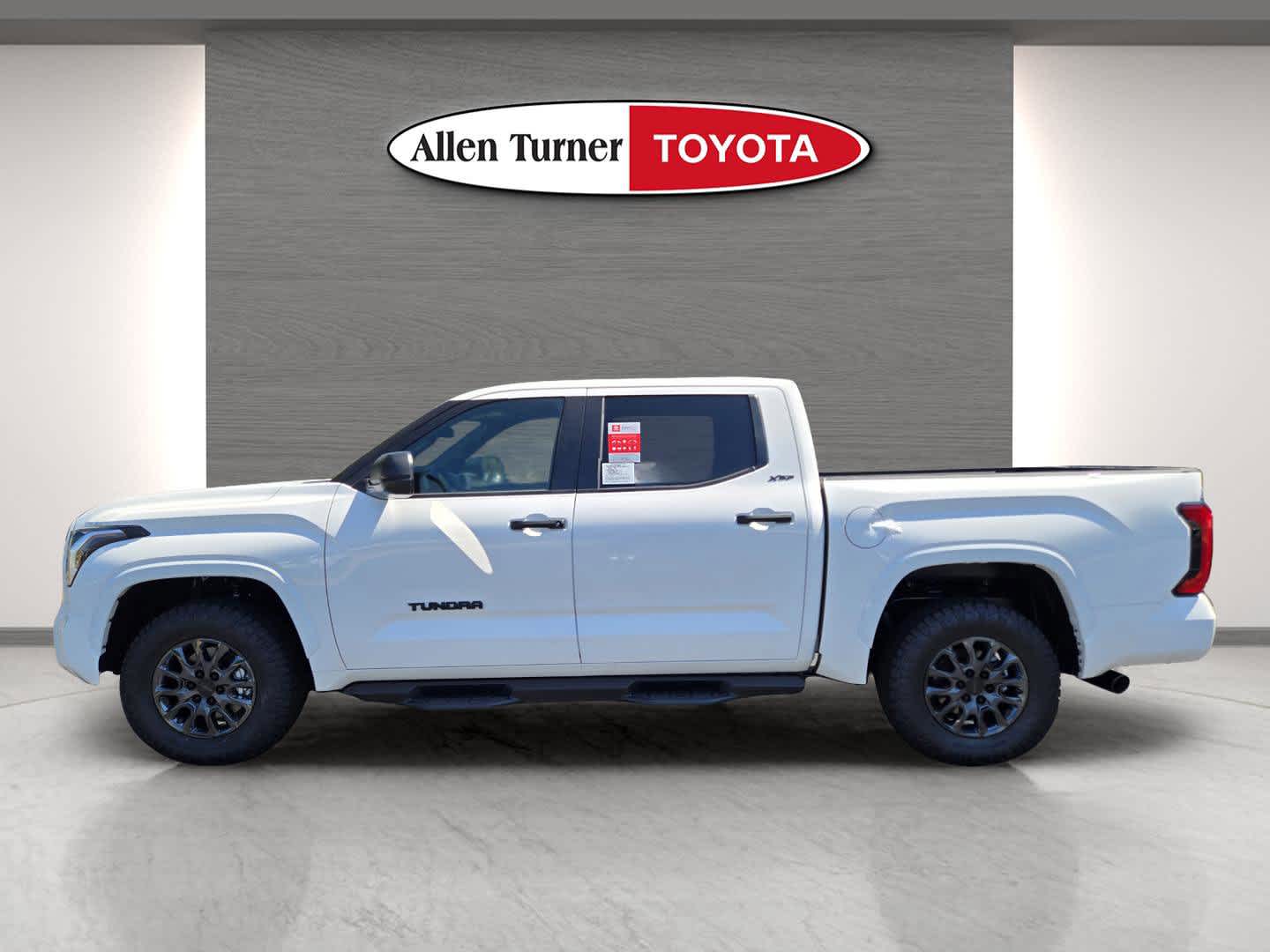 2026 Toyota Tundra SR5 CrewMax photo 10