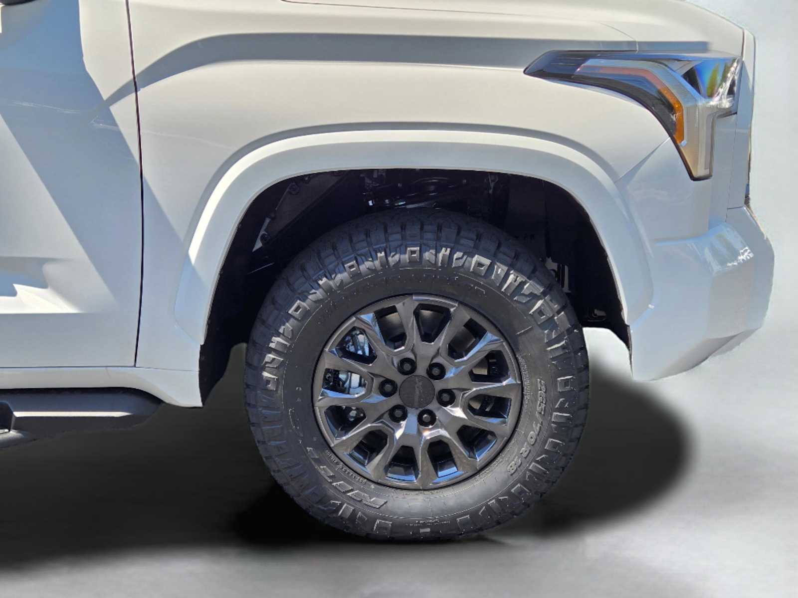2026 Toyota Tundra SR5 CrewMax photo 11