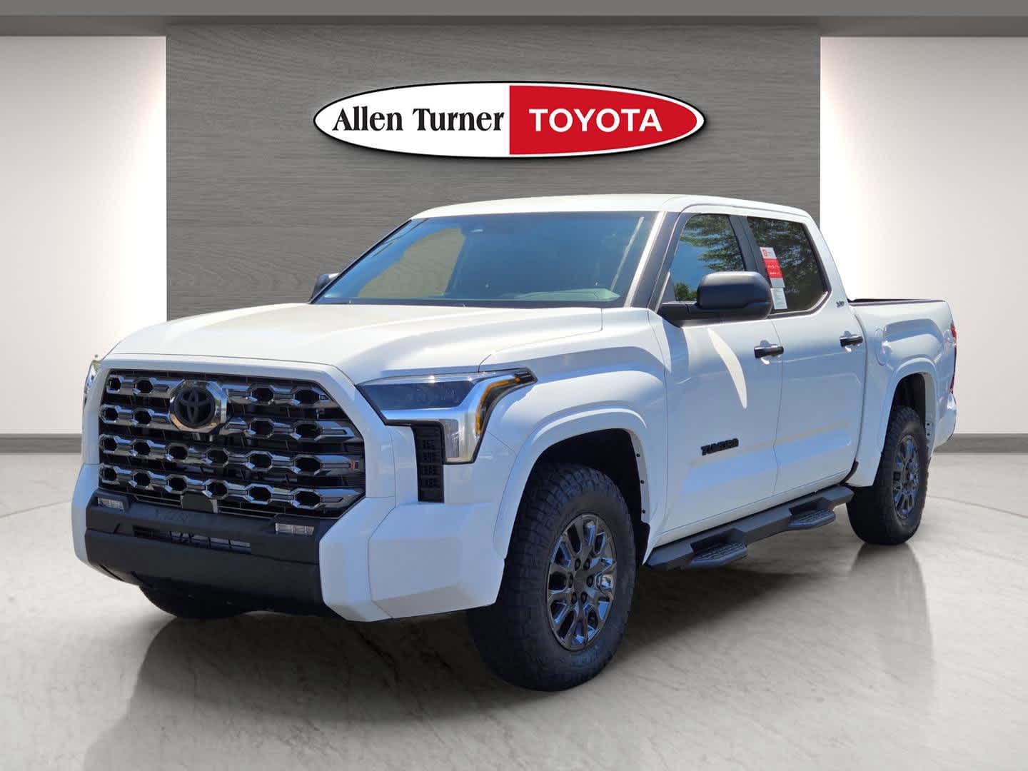 2026 Toyota Tundra SR5 CrewMax photo 3