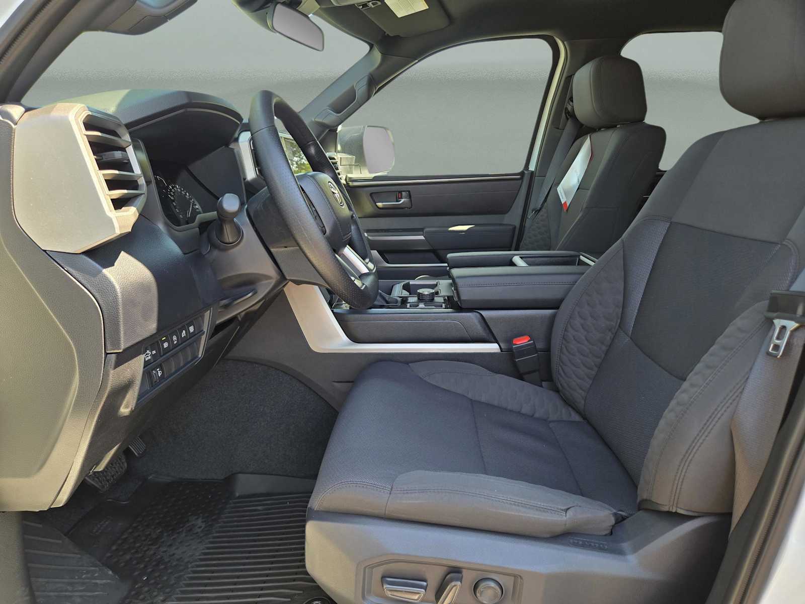 2026 Toyota Tundra SR5 CrewMax photo 20