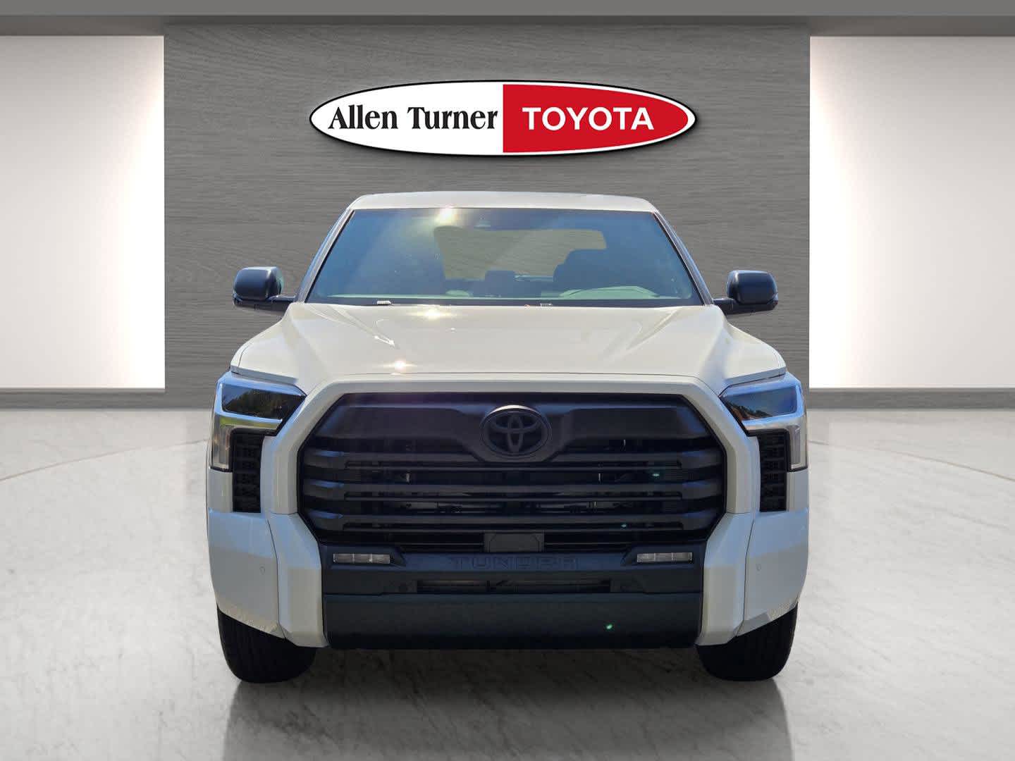 2026 Toyota Tundra SR5 CrewMax photo 3