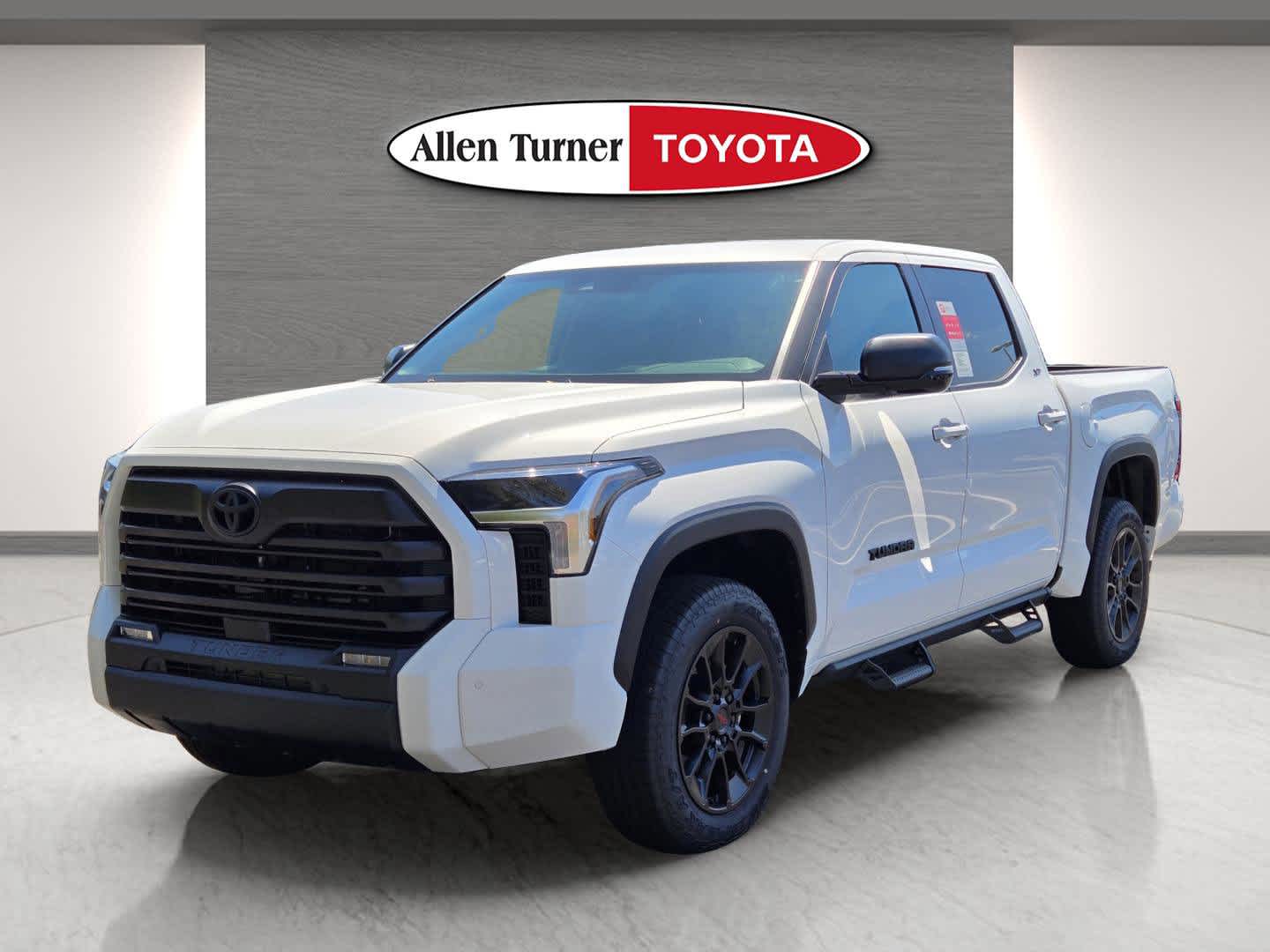 2026 Toyota Tundra SR5 CrewMax photo 2