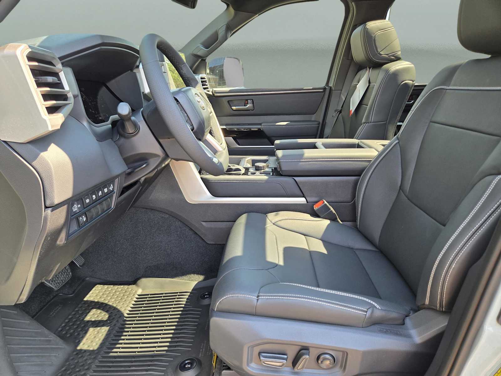 2026 Toyota Tundra Limited CrewMax photo 21