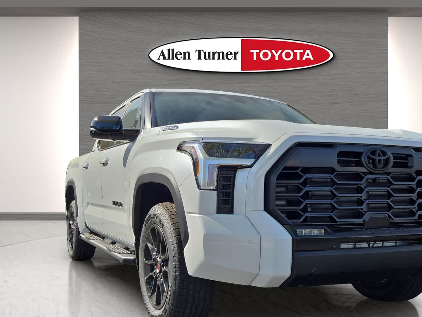 2025 Toyota Tundra Limited CrewMax photo 2