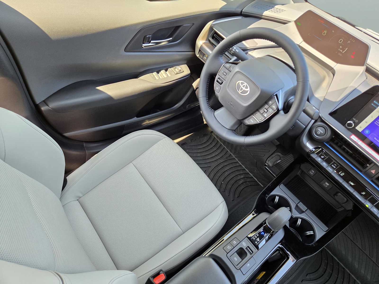 2026 Toyota Prius XLE photo 13