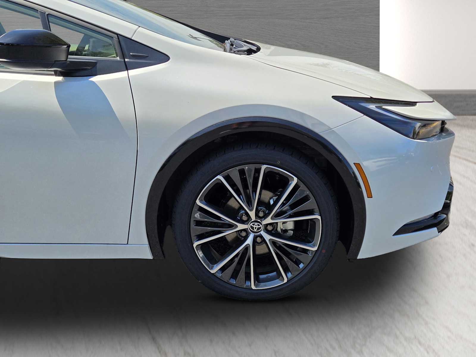 2026 Toyota Prius XLE photo 27
