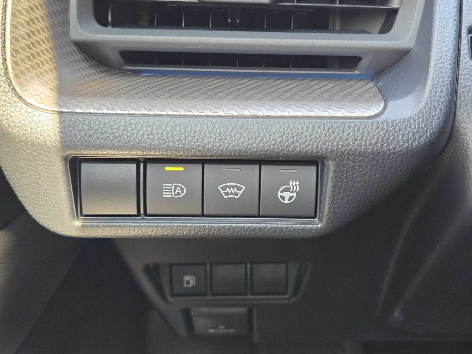 2026 Toyota Prius XLE photo 17