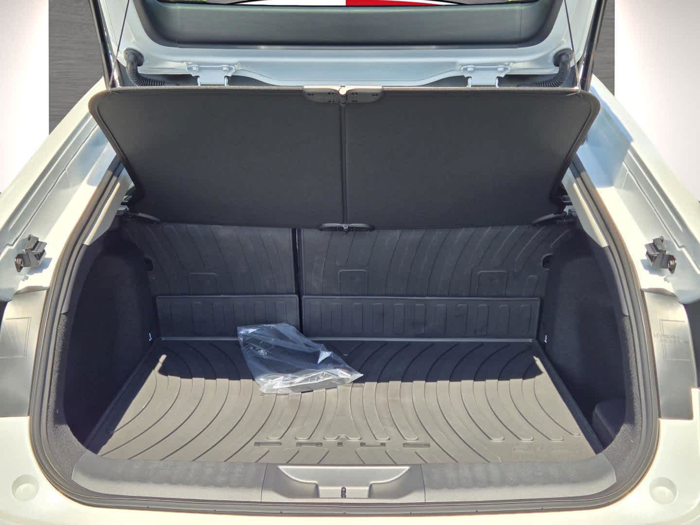 2026 Toyota Prius XLE photo 26