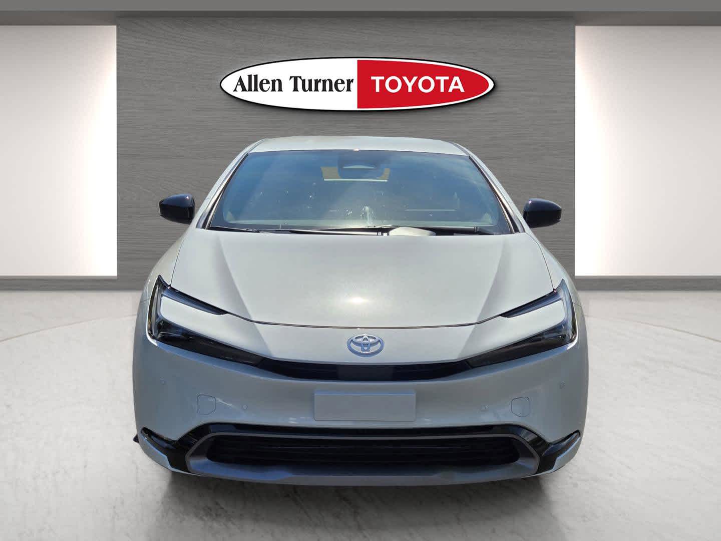2026 Toyota Prius XLE photo 3