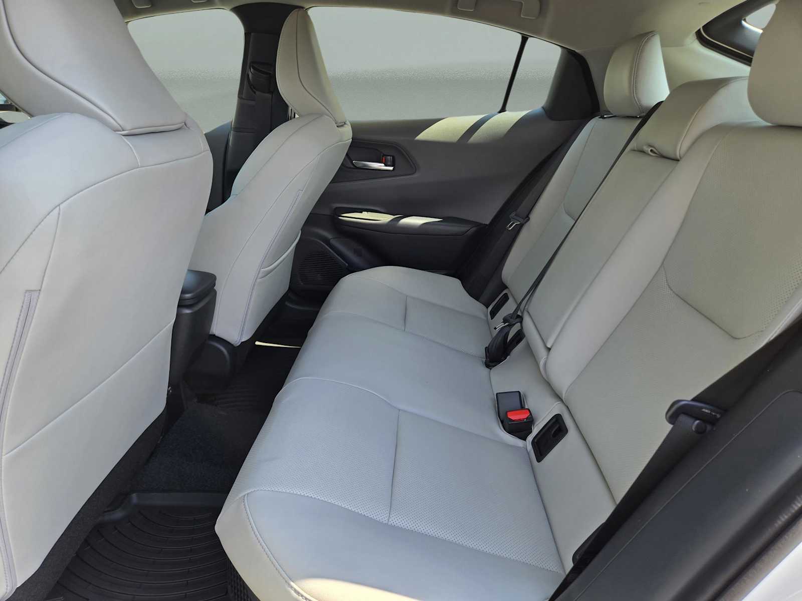 2026 Toyota Prius XLE photo 10