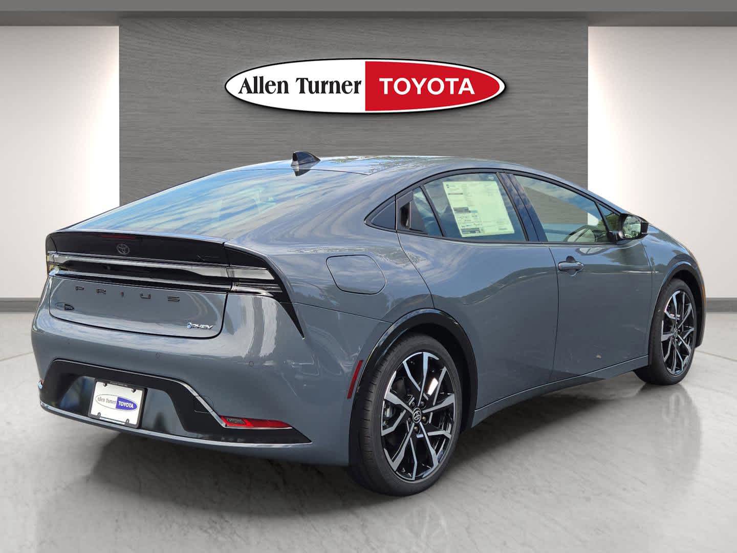 2026 Toyota Prius Plug-in Hybrid XSE photo 3