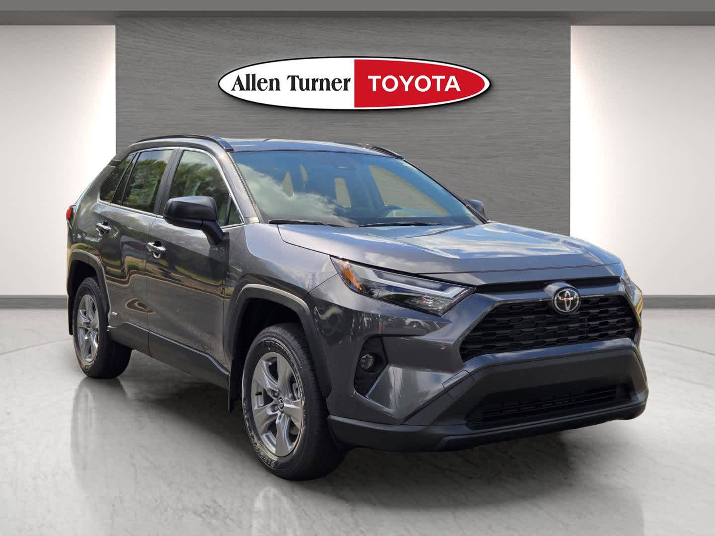 2025 Toyota RAV4 Hybrid LE photo 2