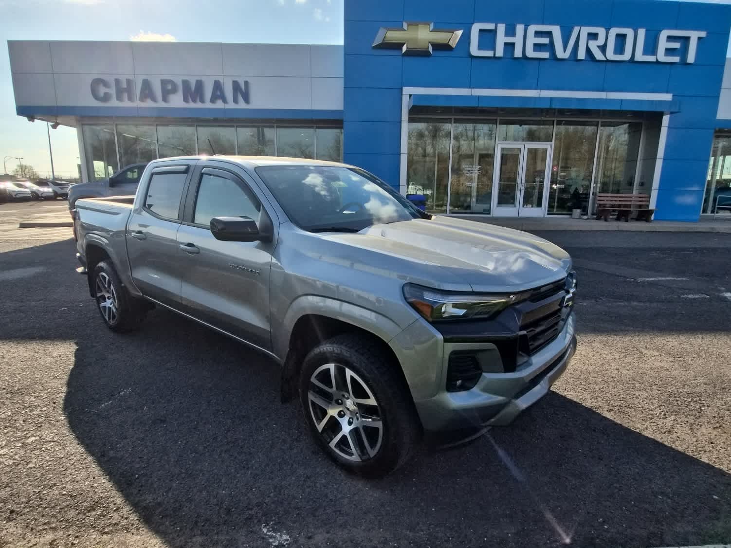 Sterling Gray Metallic 2024 Chevrolet Colorado Z71 Crew Cab 4WD Pickup Truck Four-Wheel Drive 8-Speed Automatic