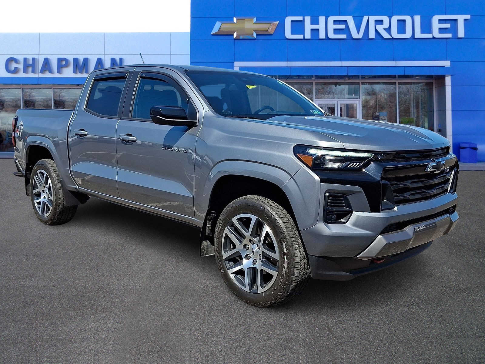 Sterling Gray Metallic 2024 Chevrolet Colorado Z71 Crew Cab 4WD Pickup Truck Four-Wheel Drive 8-Speed Automatic