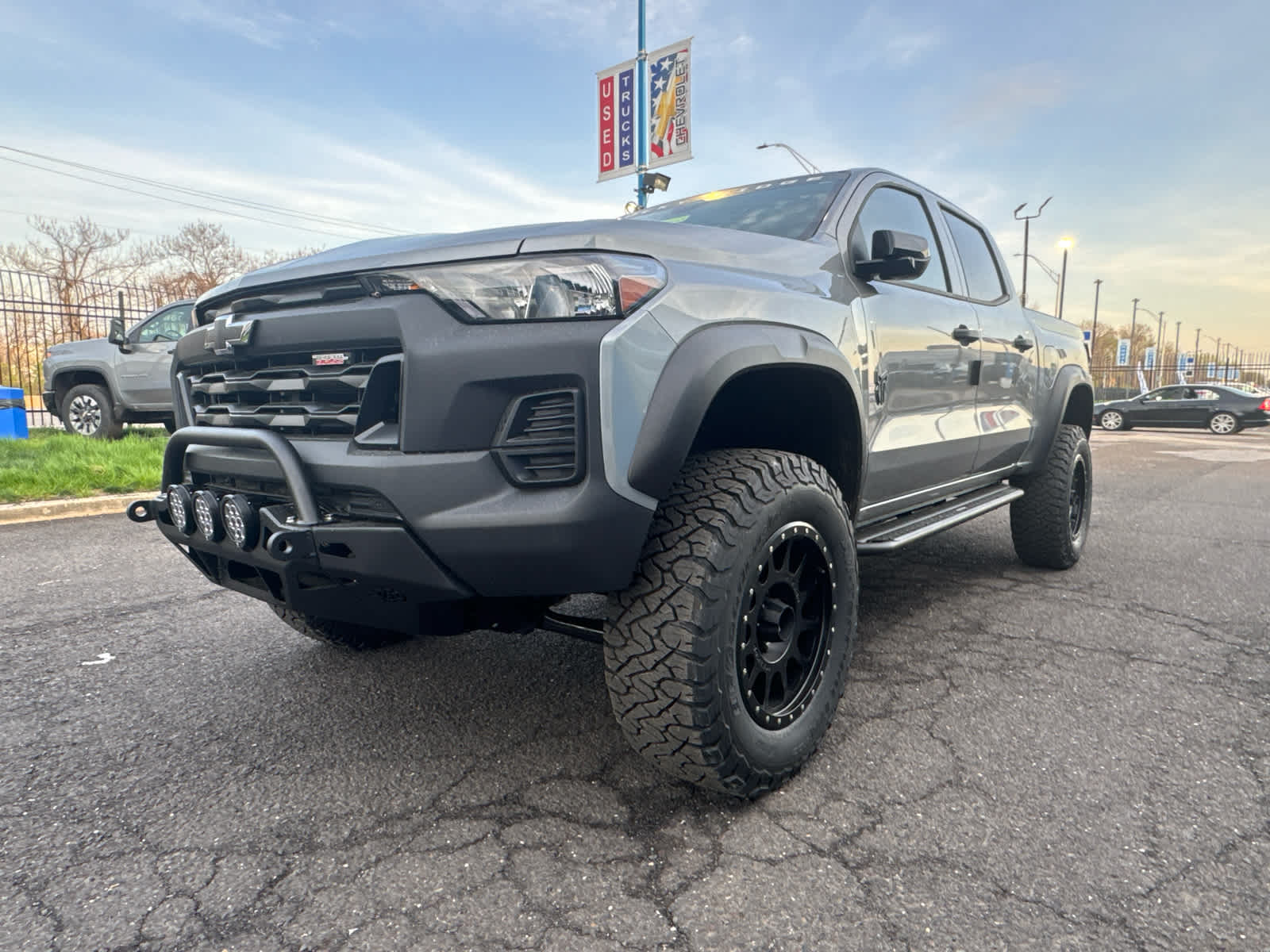 View vehicle photo 4