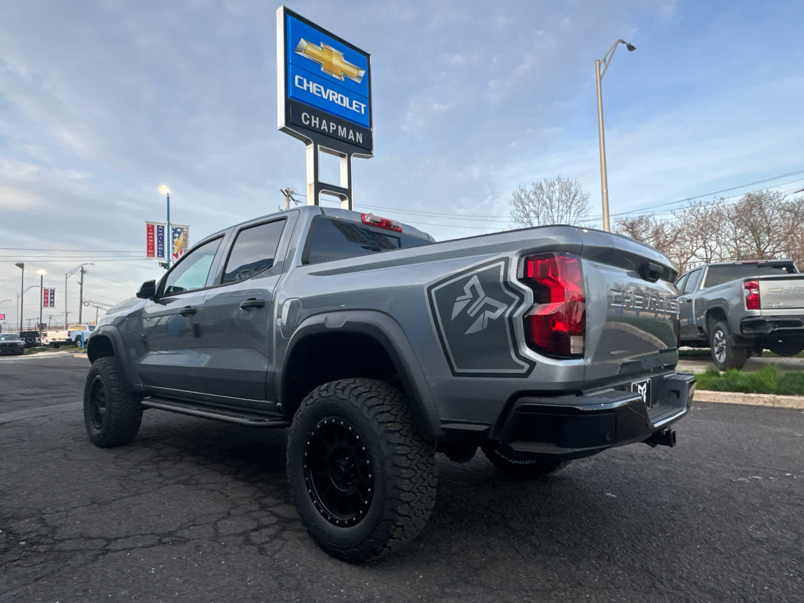 View vehicle photo 6