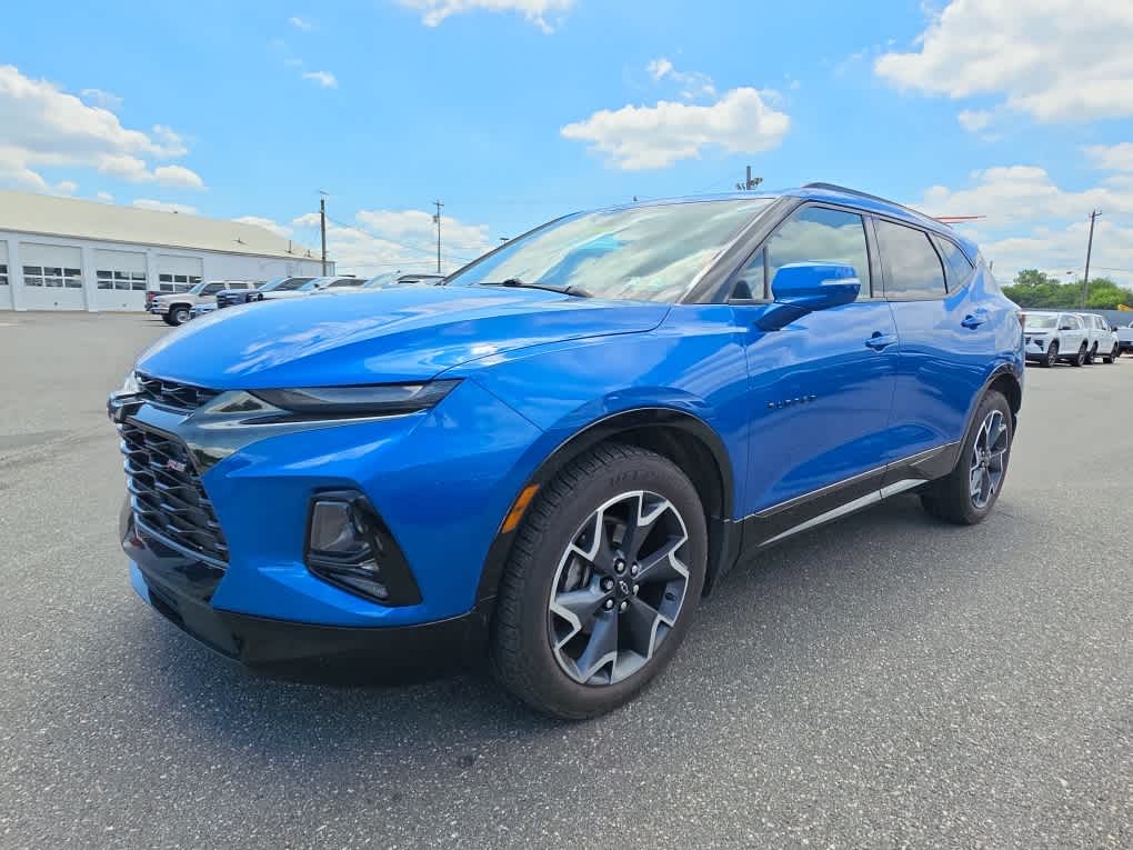 View vehicle photo 5