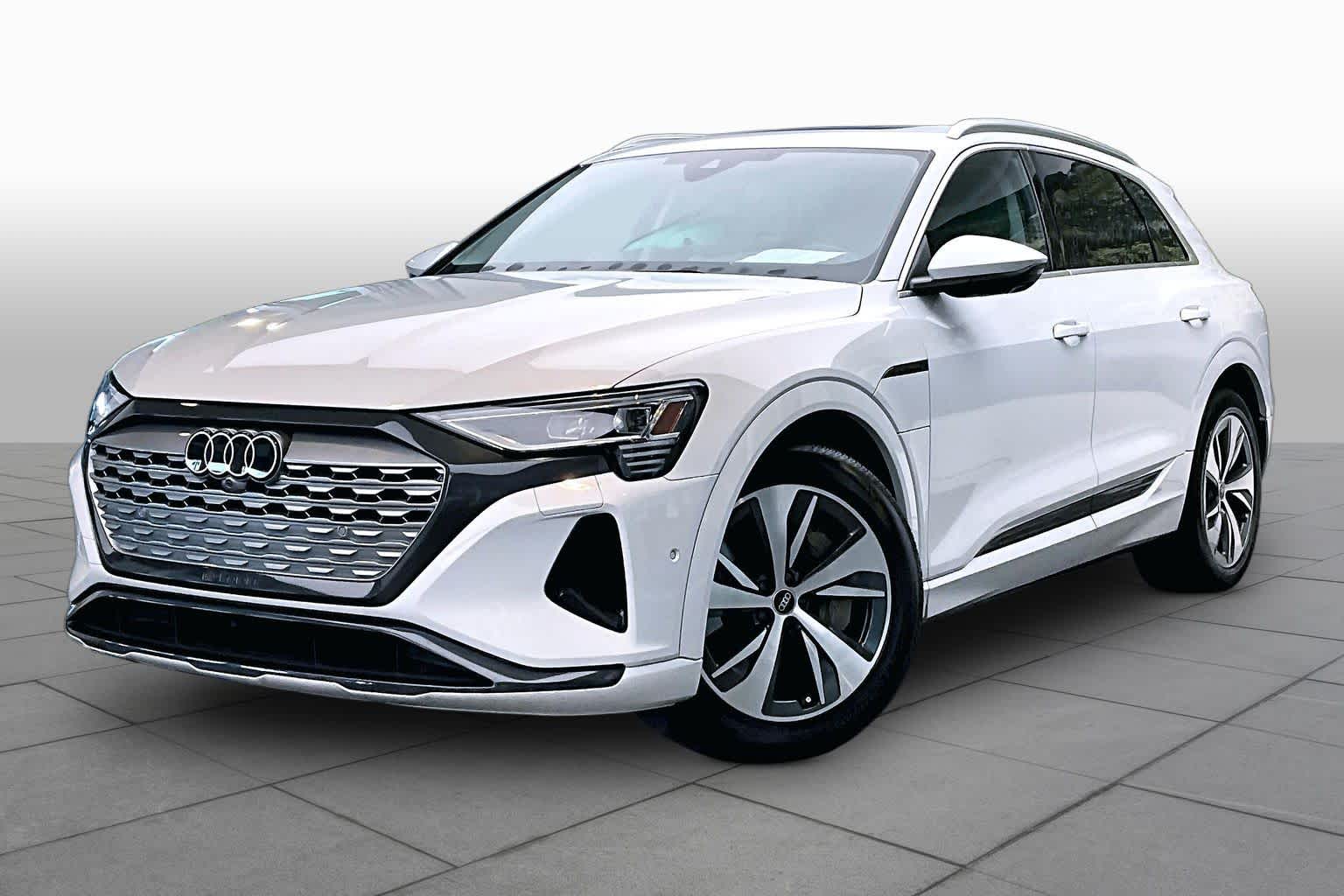 Glacier White Metallic 2024 Audi Q8 e-tron SUV / Crossover All-Wheel Drive 1-Speed Automatic