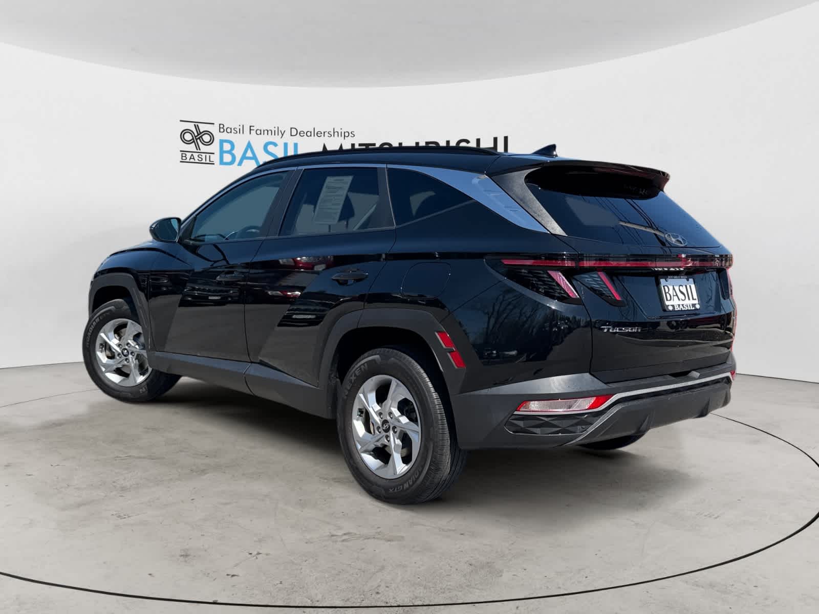 View vehicle photo 4