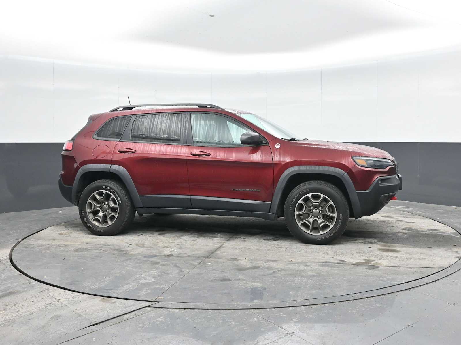 View vehicle photo 7