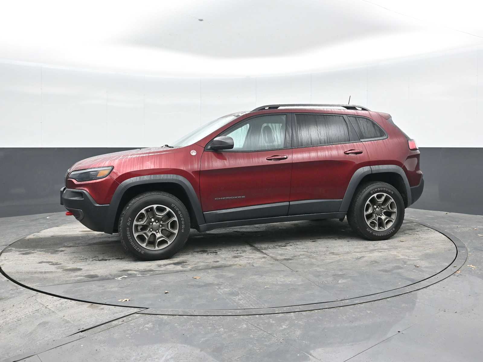 View vehicle photo 4