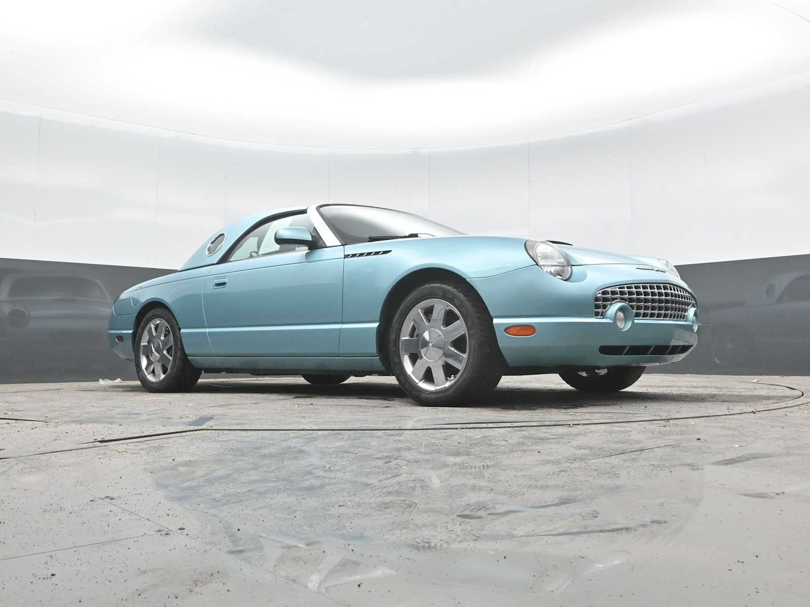 2002 Ford Thunderbird w/Hardtop Deluxe